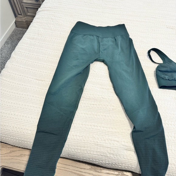 Gymshark Set - Picture 4 of 5